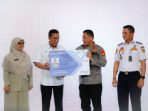 Pemberian Kartu Akses Jasa Bus Transjakarta