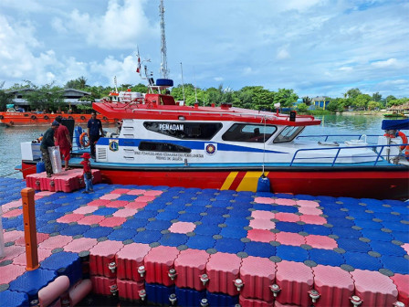 Kapal pemadam "Satria Biru"