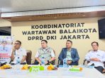 Diskusi Publik Wartawan Balaikota DKI Jakarta.