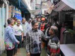 Pj Gubernur DKI Jakarta Teguh Setyabudi Kunjungi Korban Banjir.