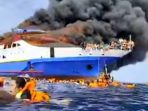 Kapal KM Barcelona Terbakar. Kapal KM Barcelona Terbakar.