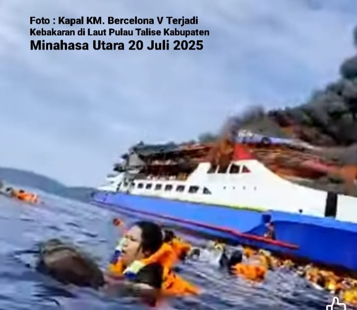 Kapal KM Barcelona V Terbakar.
