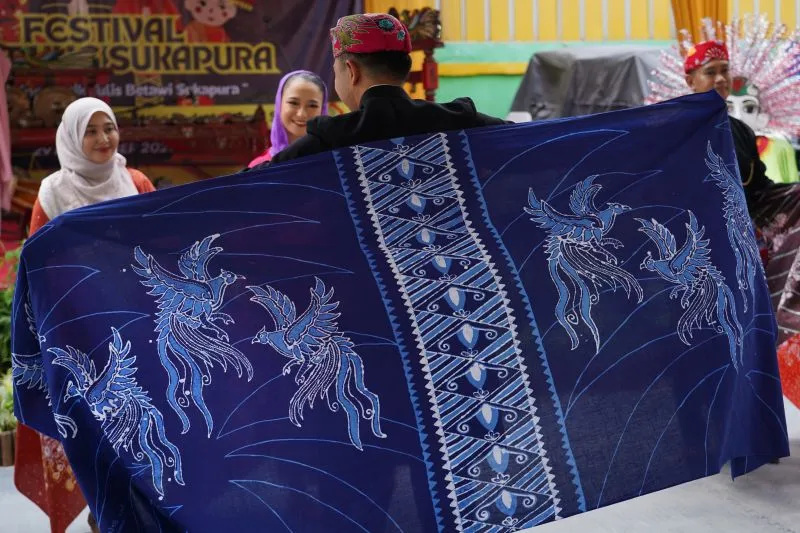 Batik Sukapura Betawi.