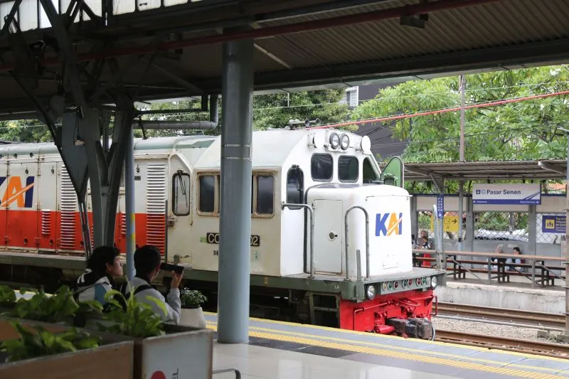Arus Mudik Lebaran Naik Kereta Api.