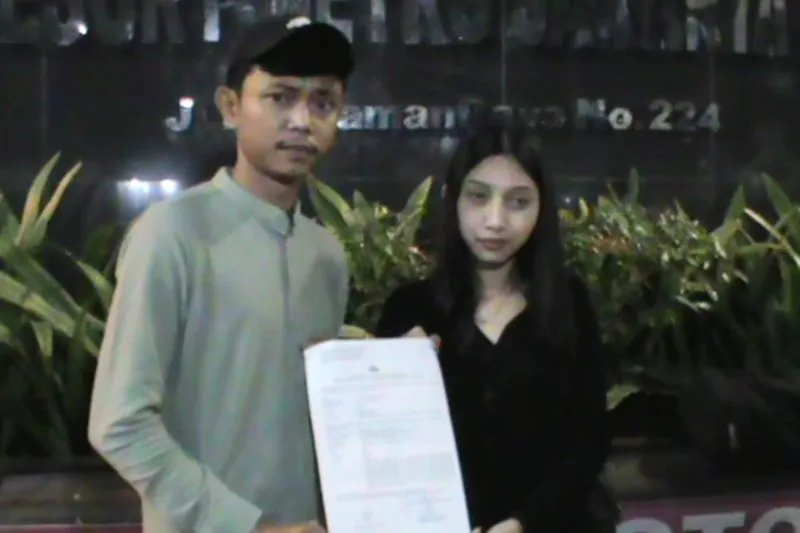 Pasangan Calon Pengantin Ditipu Wedding Organizer.