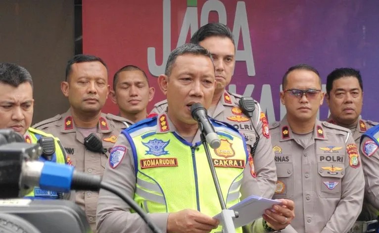 Dirlantas Polda Metro Jaya, Kombes Pol Komarudin.