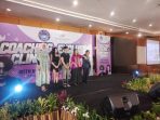 Dua artis K-Pop Korea, Gunwoo dan Henny Bersama Sabrina Irene di Panggung.